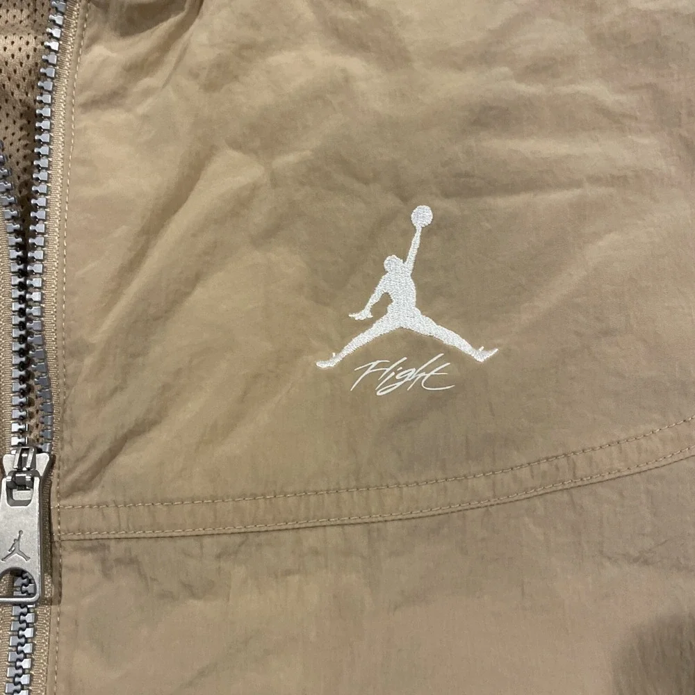 Jordan Essentials Men's‎ Warmup Jacket Hemp-Sail FB7294-200 Mens Size Small NWT